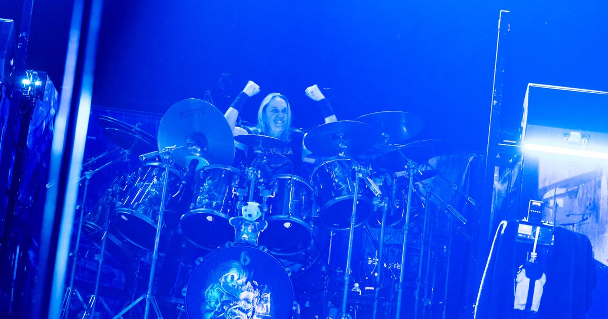 Iron Maidens Nicko McBrain rechnet zum Buchstart mit Trump ab